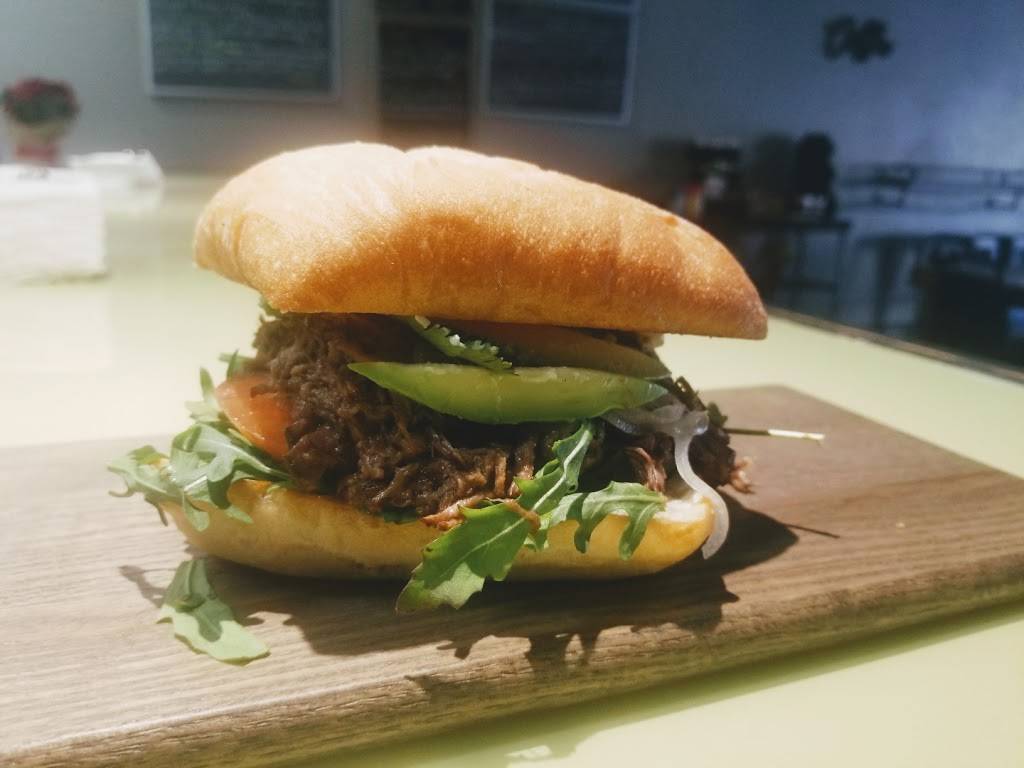 The Salty Pickle | restaurant | 276 Coalinga Plaza, Coalinga, CA 93210, USA | 5598218078 OR +1 559-821-8078