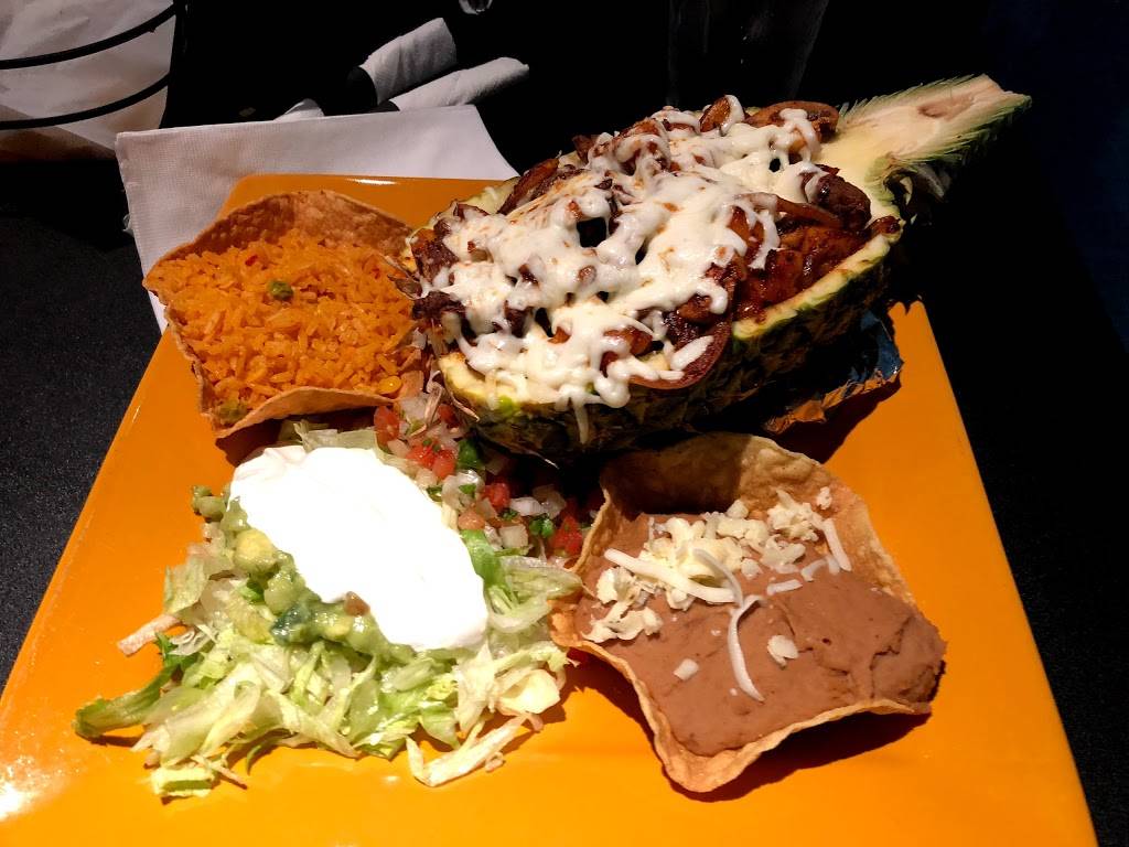 Carlos Poco Loco | restaurant | 1809 Adams St, Toledo, OH 43604, USA | 4192141655 OR +1 419-214-1655