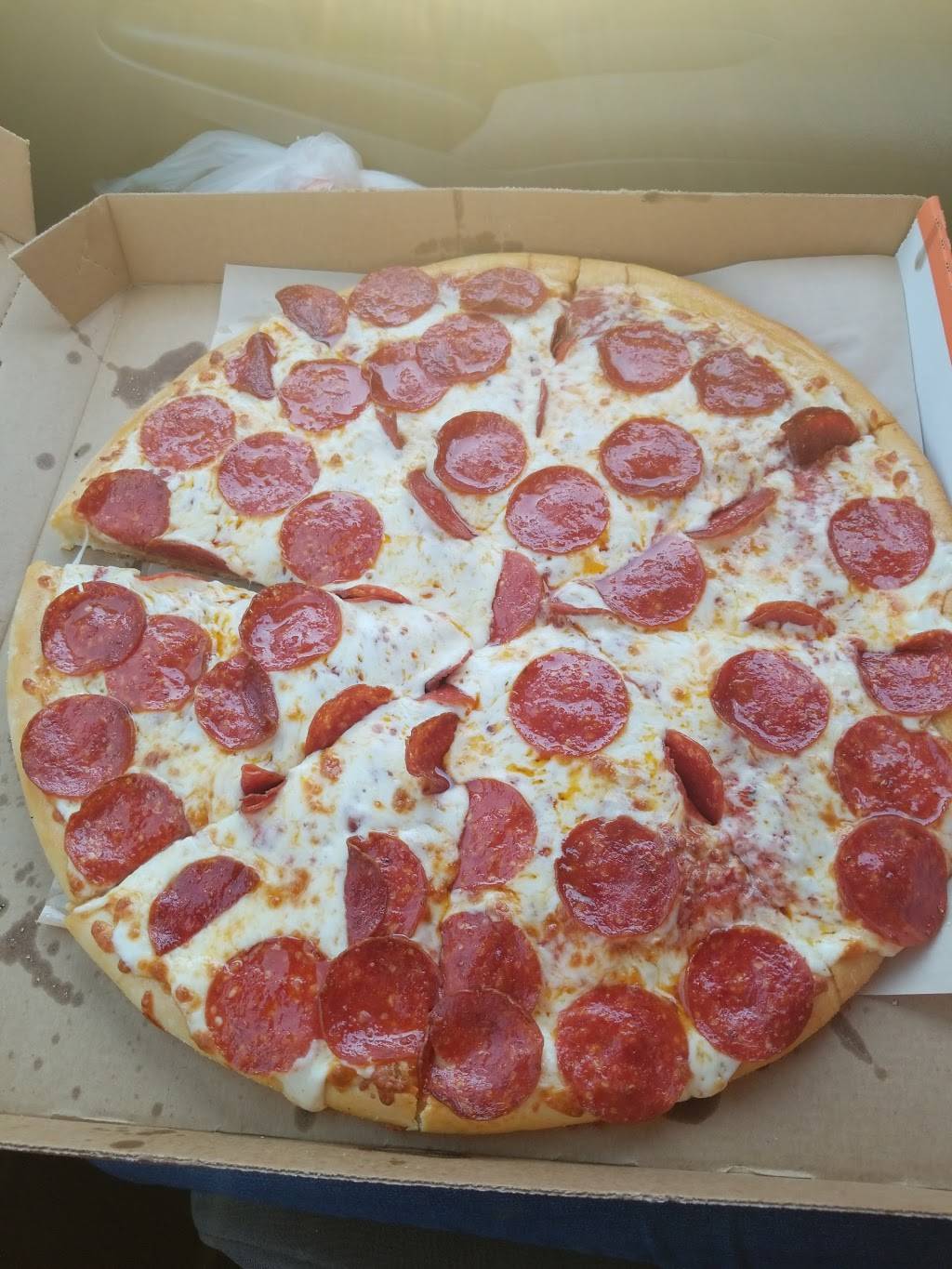 Little Caesars Pizza | meal takeaway | 23110 W Outer Dr, Allen Park, MI 48101, USA | 3135627540 OR +1 313-562-7540