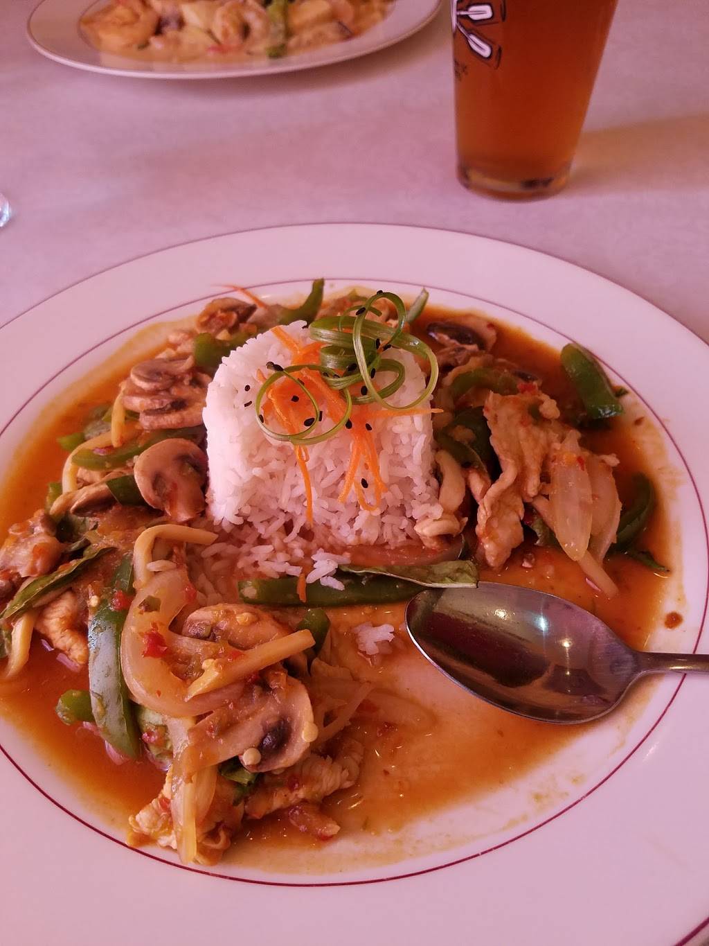 Baan Sawan Thai Bistro | restaurant | 2135 Devine St, Columbia, SC 29205, USA | 8032528992 OR +1 803-252-8992