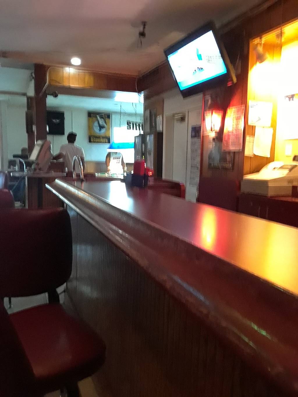 19th Hole | restaurant | 303 E Tillman Rd, Fort Wayne, IN 46816, USA | 2603875428 OR +1 260-387-5428