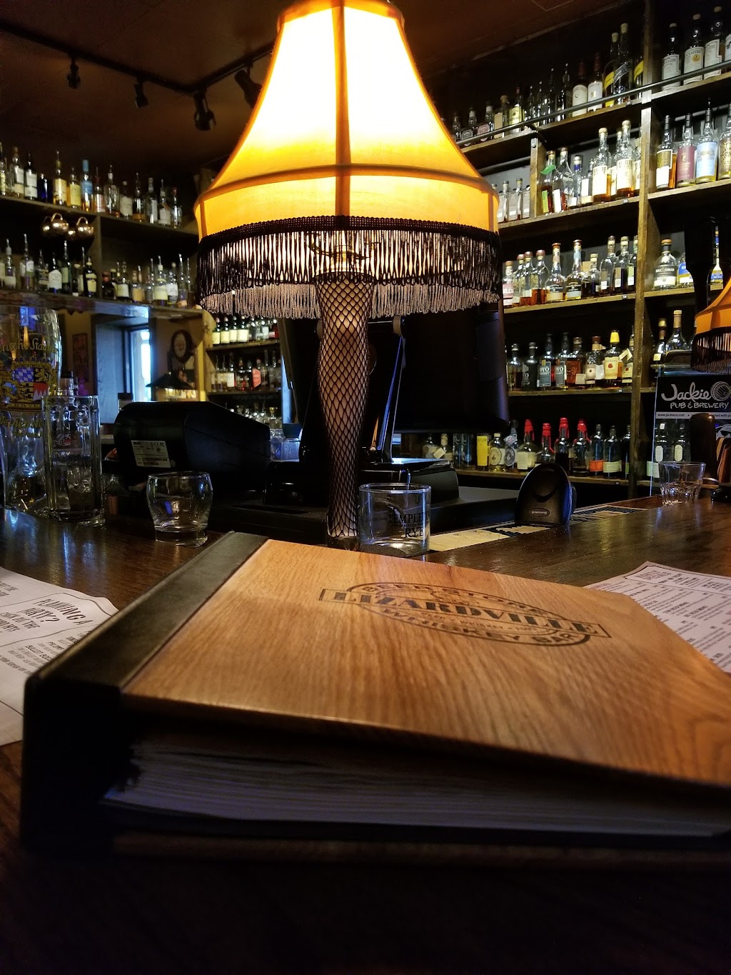 Lizardville Beer Store and Whiskey Bar | restaurant | 25380 Miles Rd, Bedford Heights, OH 44146, USA | 2163642337 OR +1 216-364-2337