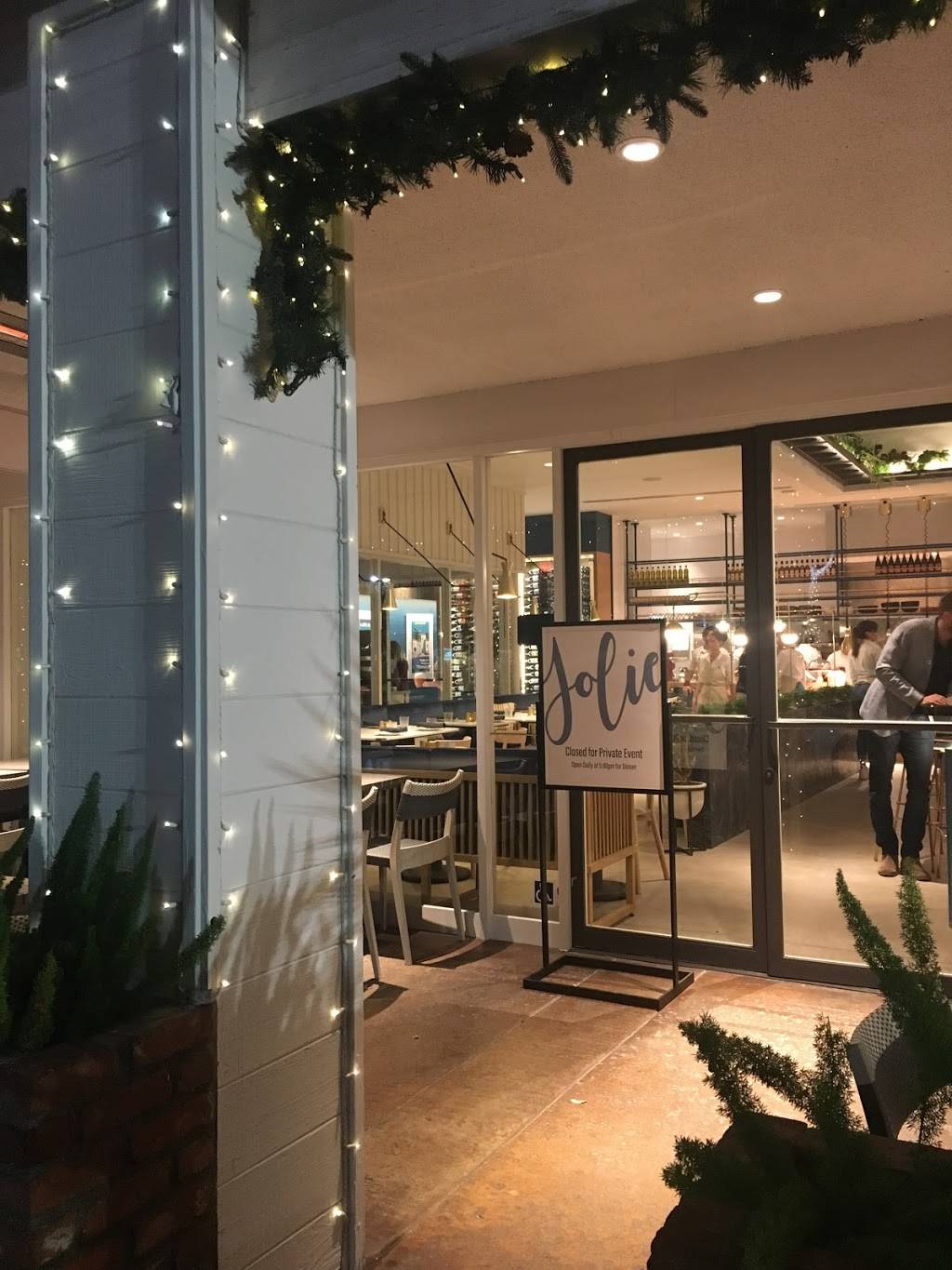 Bistro Jolie | restaurant | 2922 Beverly Glen Cir, Los Angeles, CA 90077, USA | 3107739484 OR +1 310-773-9484