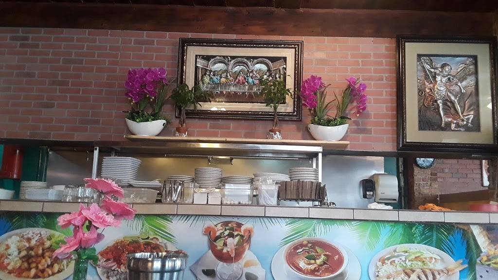 El chubasco | restaurant | 1658 W Cermak Rd, Chicago, IL 60608, USA | 3122269220 OR +1 312-226-9220