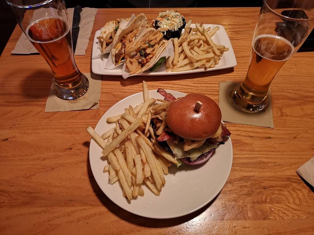 Applebees Grill + Bar | restaurant | 6170 Mid Rivers Mall Dr, St Peters, MO 63304, USA | 6364478532 OR +1 636-447-8532