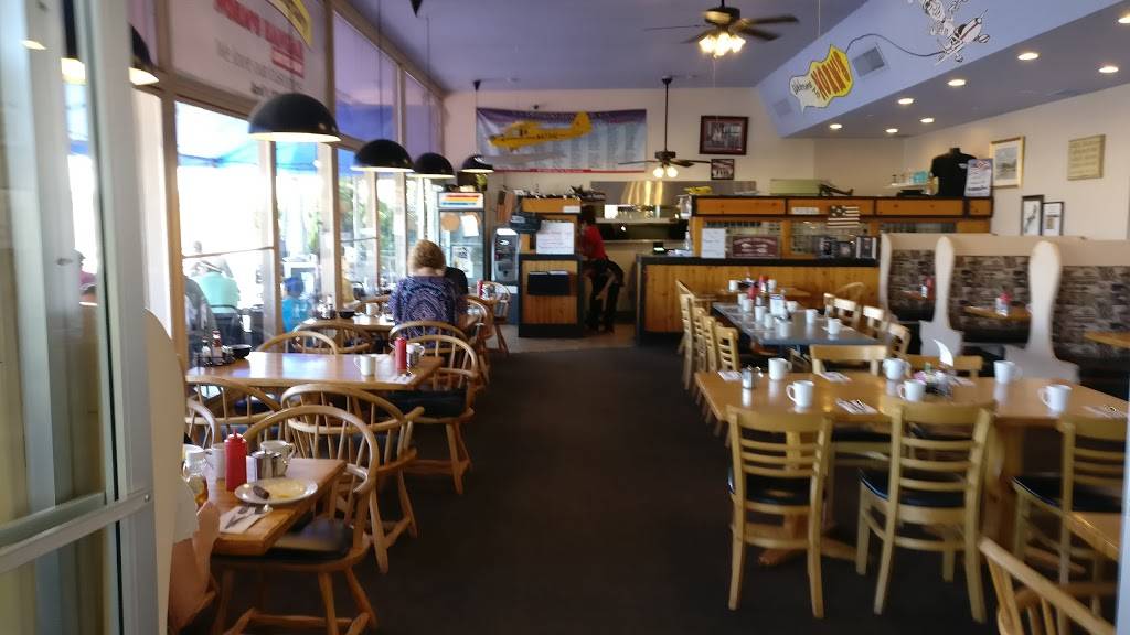 Norms Hangar Coffee Shop | restaurant | 1615 McKinley Ave, La Verne, CA 91750, USA | 9096676229 OR +1 909-667-6229