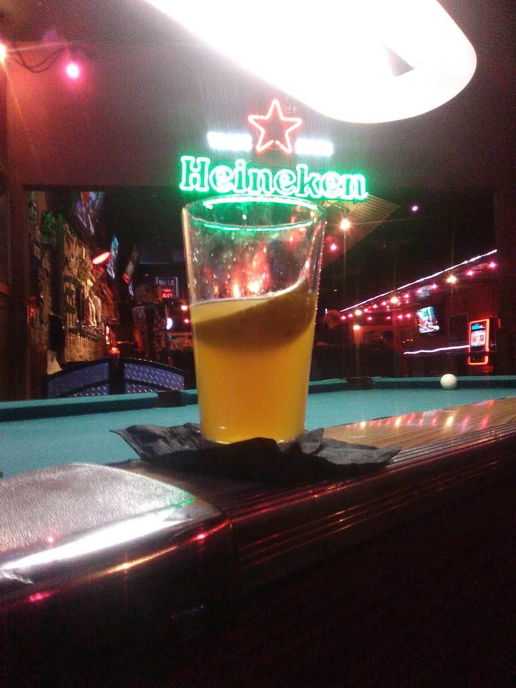 Bourbon and Brews Bar & Grille | restaurant | 2931 George Dieter Dr i, El Paso, TX 79936, USA | 9153134610 OR +1 915-313-4610