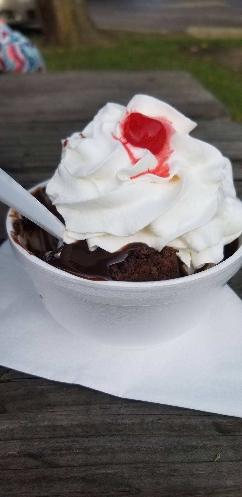 Putzs Creamy Whip | meal takeaway | 2673 Putz Pl, Cincinnati, OH 45211, USA | 5136818668 OR +1 513-681-8668