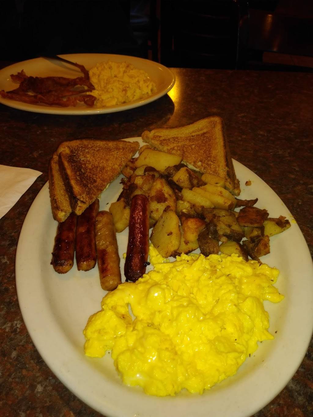 Grille 705 | restaurant | 705 Massachusetts Ave, Boston, MA 02118, USA | 6176063522 OR +1 617-606-3522