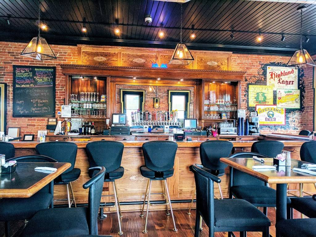 The Railshake | restaurant | 504 Walnut St, Highland, IL 62249, USA | 6186514900 OR +1 618-651-4900