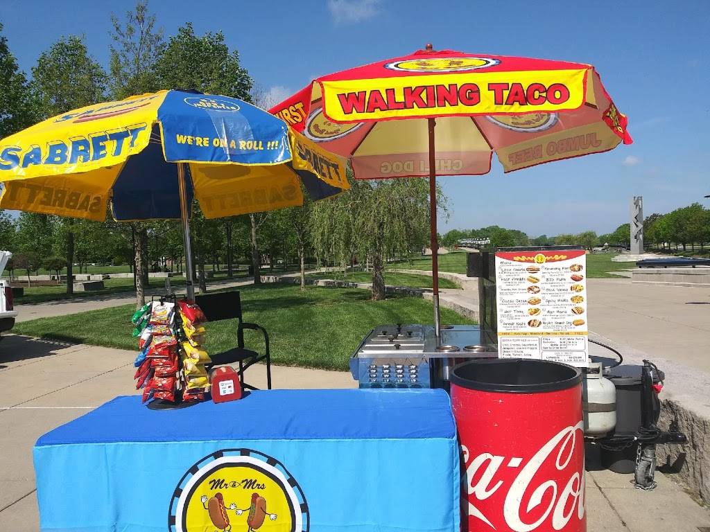 Mr & Mrs Hot Dog Stand | meal takeaway | 7140 S Emerson Ave, Indianapolis, IN 46237, USA | 3174130483 OR +1 317-413-0483