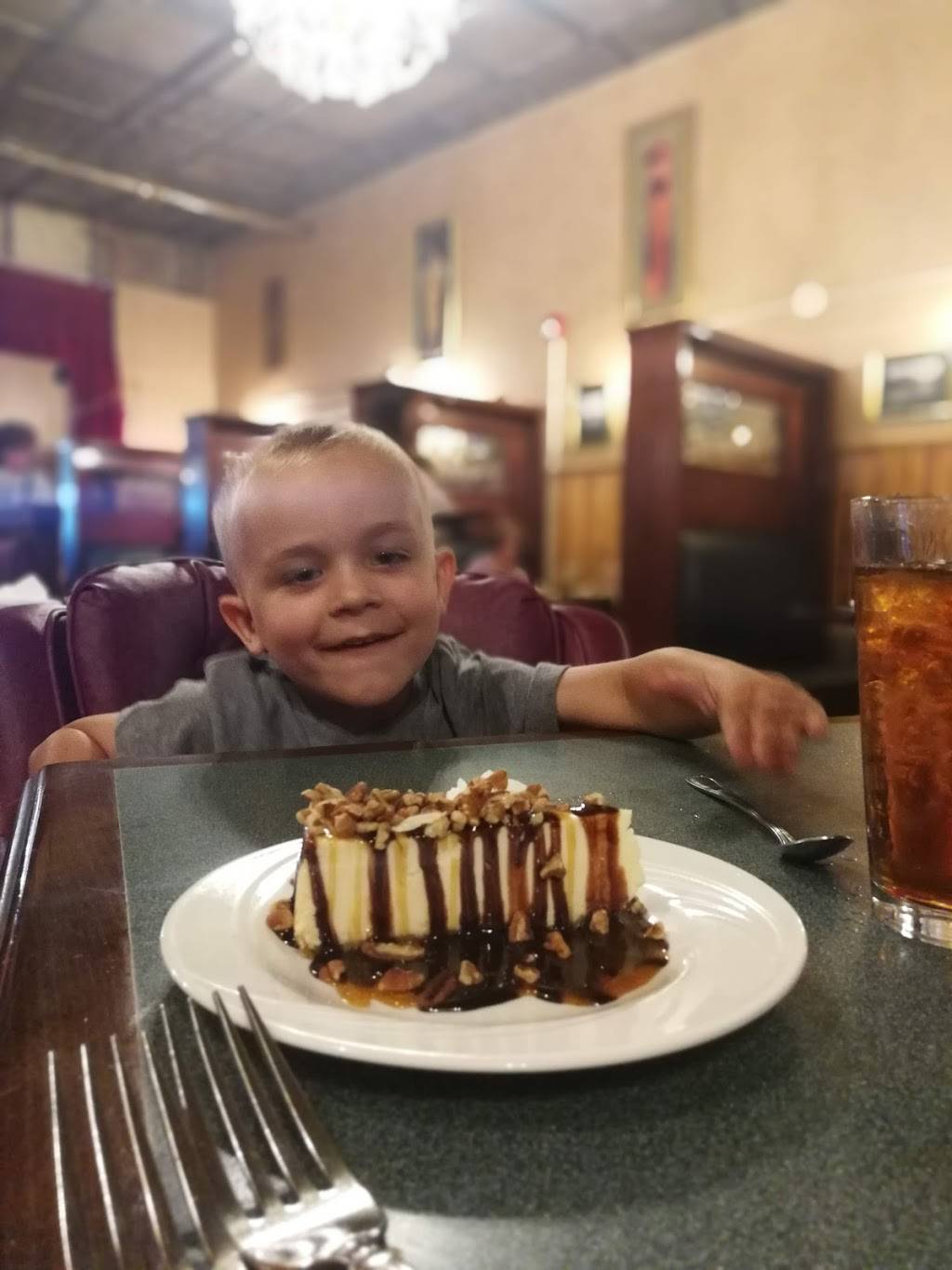 Quincys Tavern | restaurant | 416 Harrison Ave, Leadville, CO 80461, USA | 7194869765 OR +1 719-486-9765