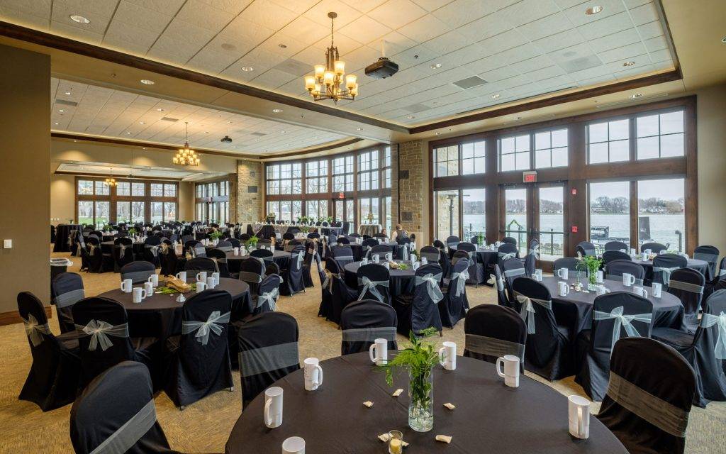 The Shores at Five Island | restaurant | 14 N Lawler St, Emmetsburg, IA 50536, USA | 7128523422 OR +1 712-852-3422