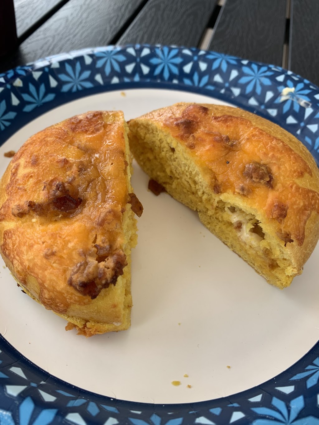 Seaview Bagel Cafe & Deli | bakery | 2419 N Ocean Dr, Riviera Beach, FL 33404, USA | 5612846161 OR +1 561-284-6161