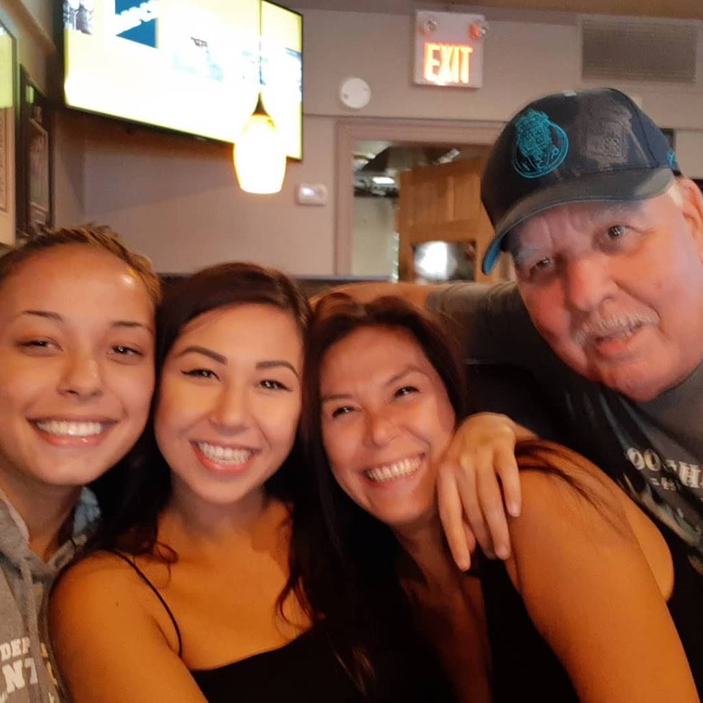 Mama Rosa on Dundas | restaurant | 5078 Dundas St W, Etobicoke, ON M9A 1B9, Canada | 4162071111 OR +1 416-207-1111