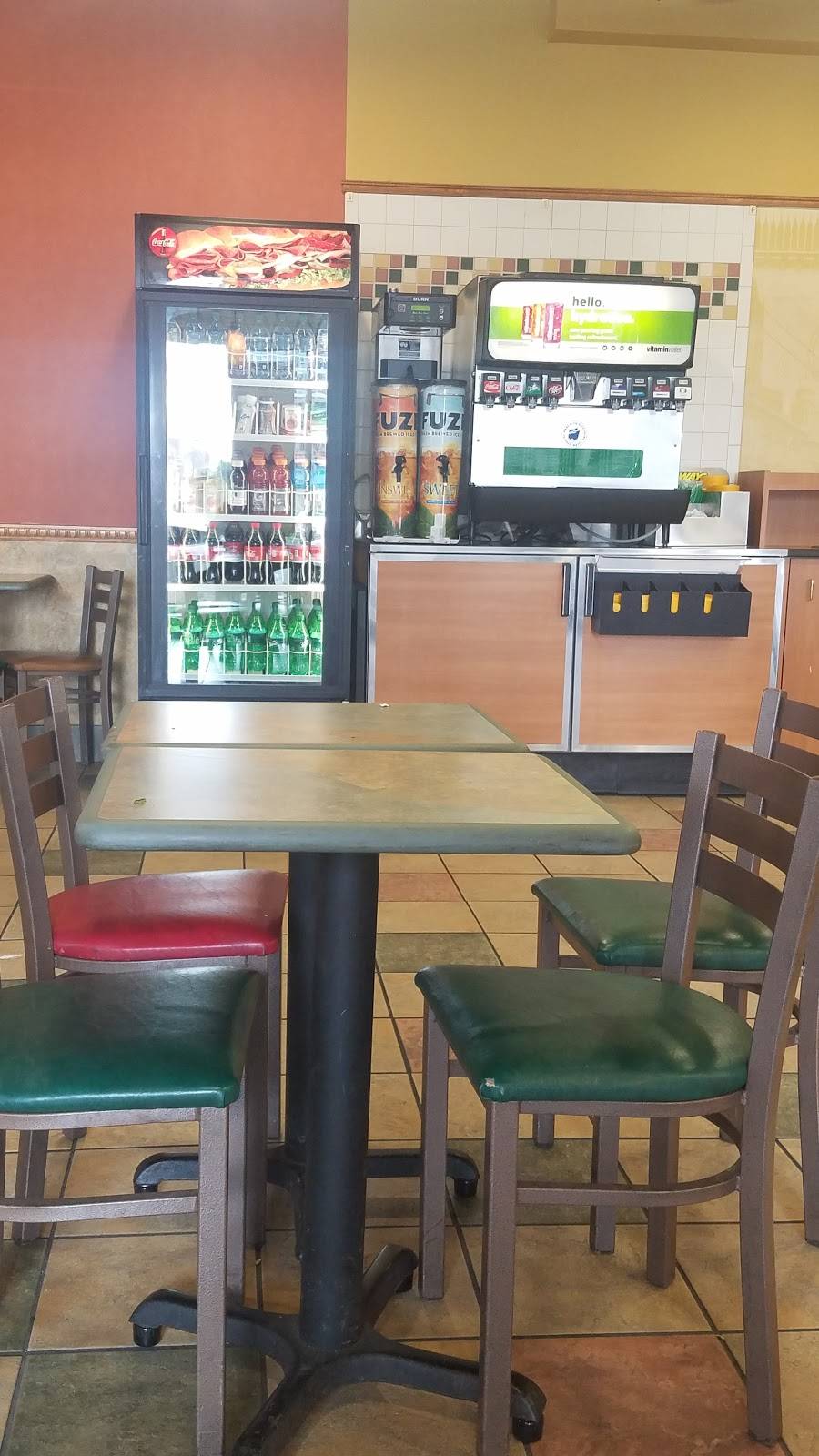Subway Restaurants | restaurant | 1, The Davis Building, 1302 Elm St, Dallas, TX 75201, USA | 2147471088 OR +1 214-747-1088