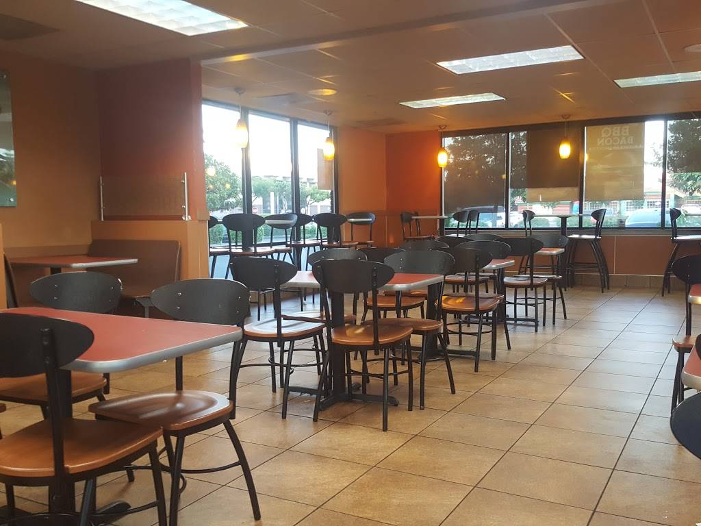 Jack in the Box | restaurant | 1111 Colusa Ave, Yuba City, CA 95991, USA | 5306730230 OR +1 530-673-0230