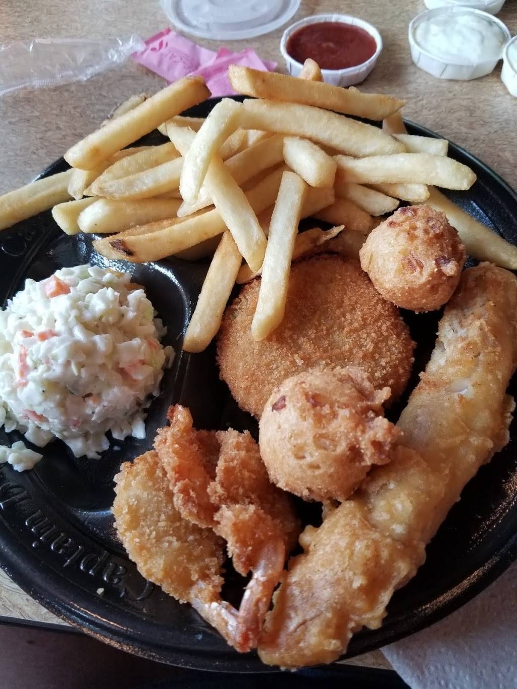 Captain Ds | restaurant | 2495 S Academy Blvd, Colorado Springs, CO 80916, USA | 7195740993 OR +1 719-574-0993