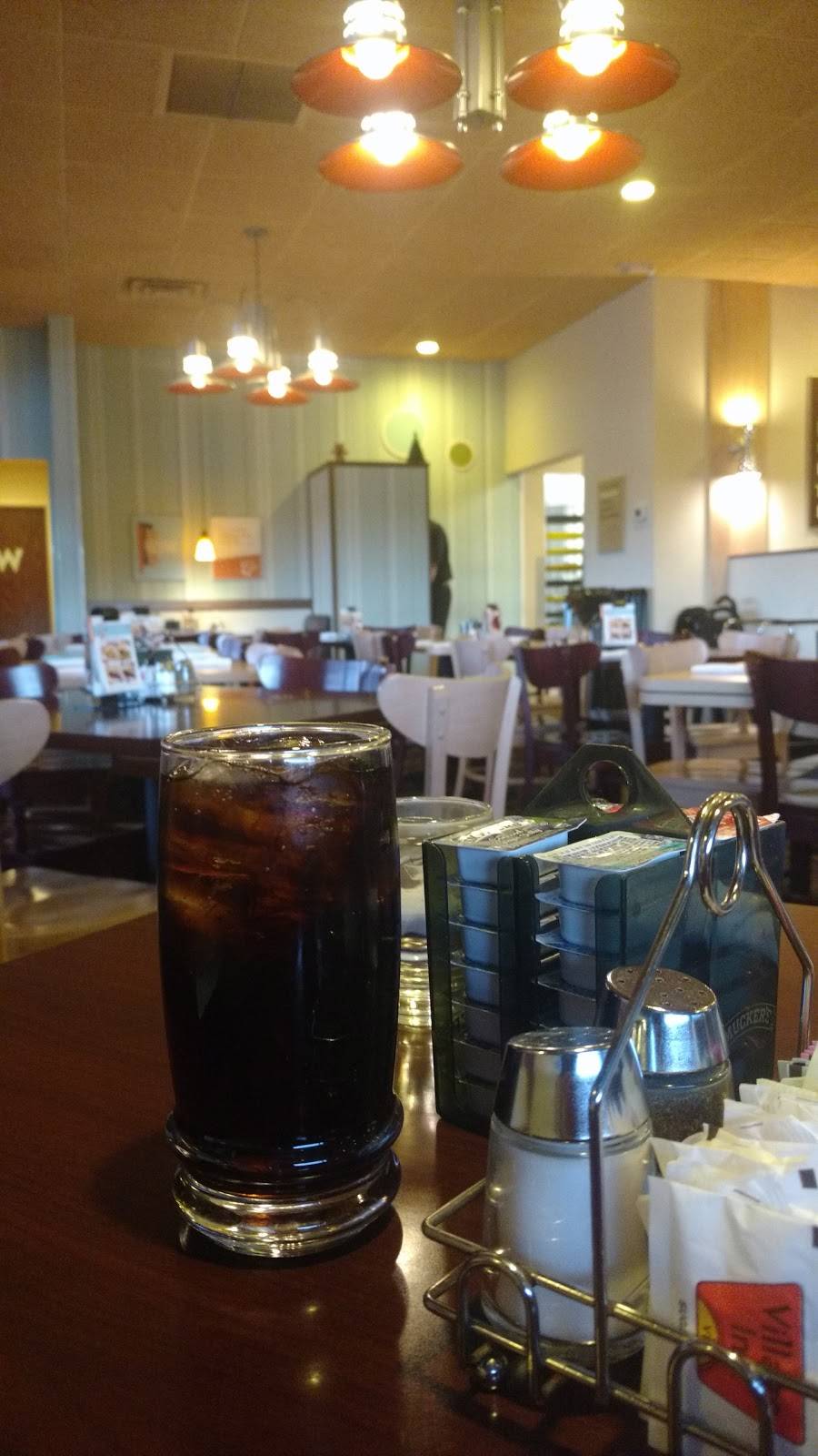 Village Inn | bakery | 1940 John F Kennedy Rd, Dubuque, IA 52001, USA | 5635560893 OR +1 563-556-0893