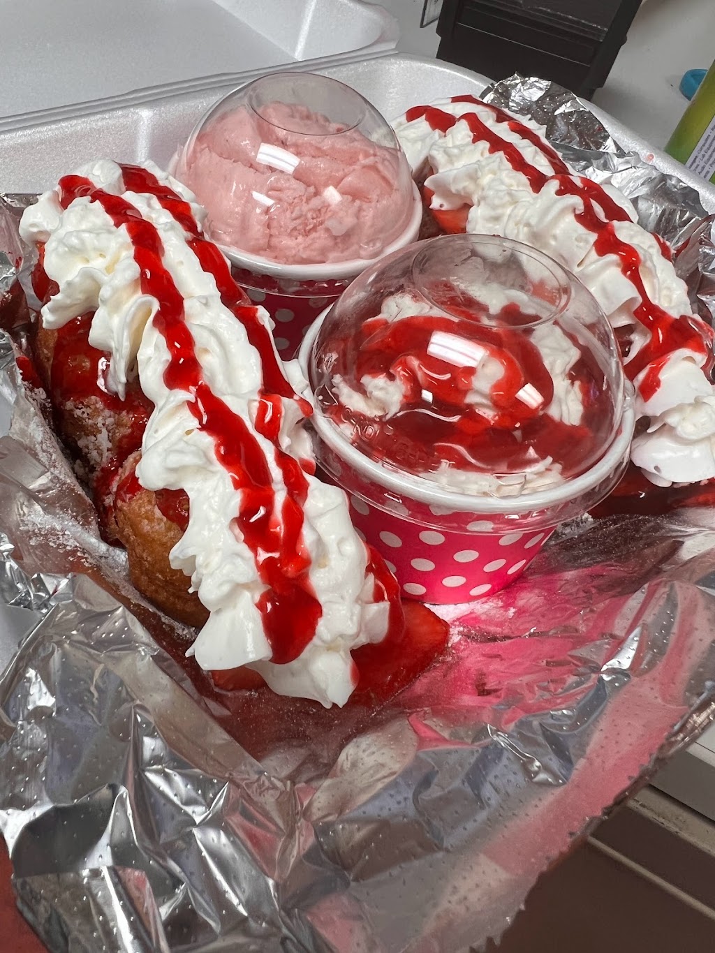 Munchie Machine | restaurant | 520 Cape Coral Pkwy E, Cape Coral, FL 33904, USA | 2394620617 OR +1 239-462-0617