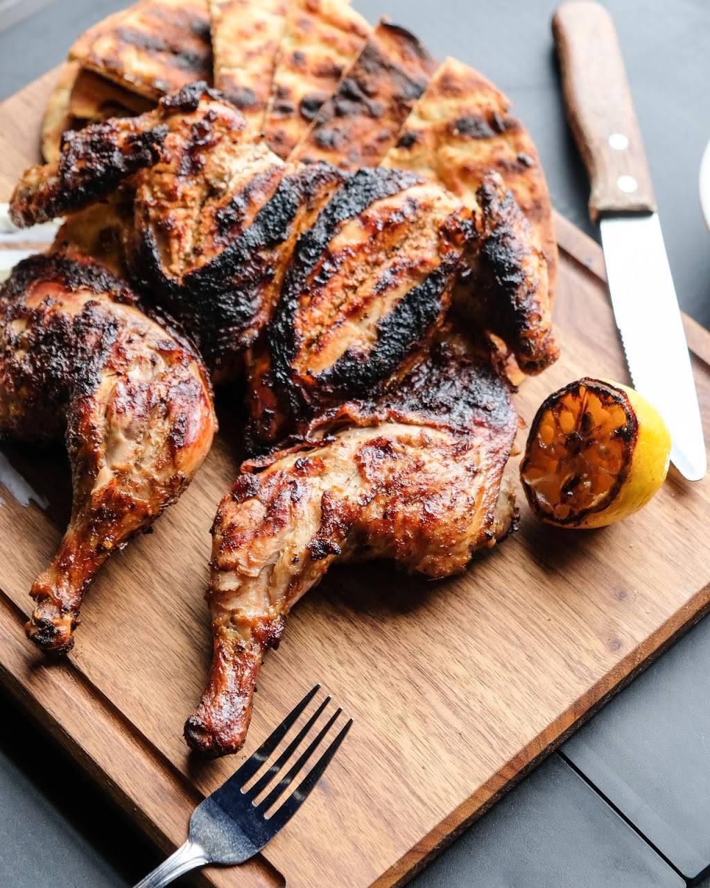 Kavala Taverne Grecque | restaurant | 5588 Avenue Auteuil, Brossard, QC J4Z 1M2, Canada | 4506769641 OR +1 450-676-9641