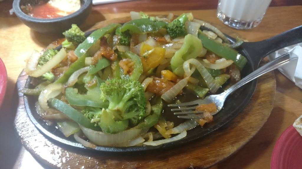 Tlaquepaque Mexican Restaurant | restaurant | 601 Wabash Ave NW, New Philadelphia, OH 44663, USA | 3303642474 OR +1 330-364-2474