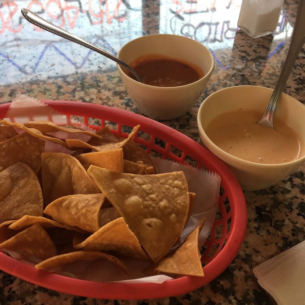 Restaurant Taqueria El Jarocho | restaurant | 1138 S 13th St, Philadelphia, PA 19147, USA | 2154632205 OR +1 215-463-2205