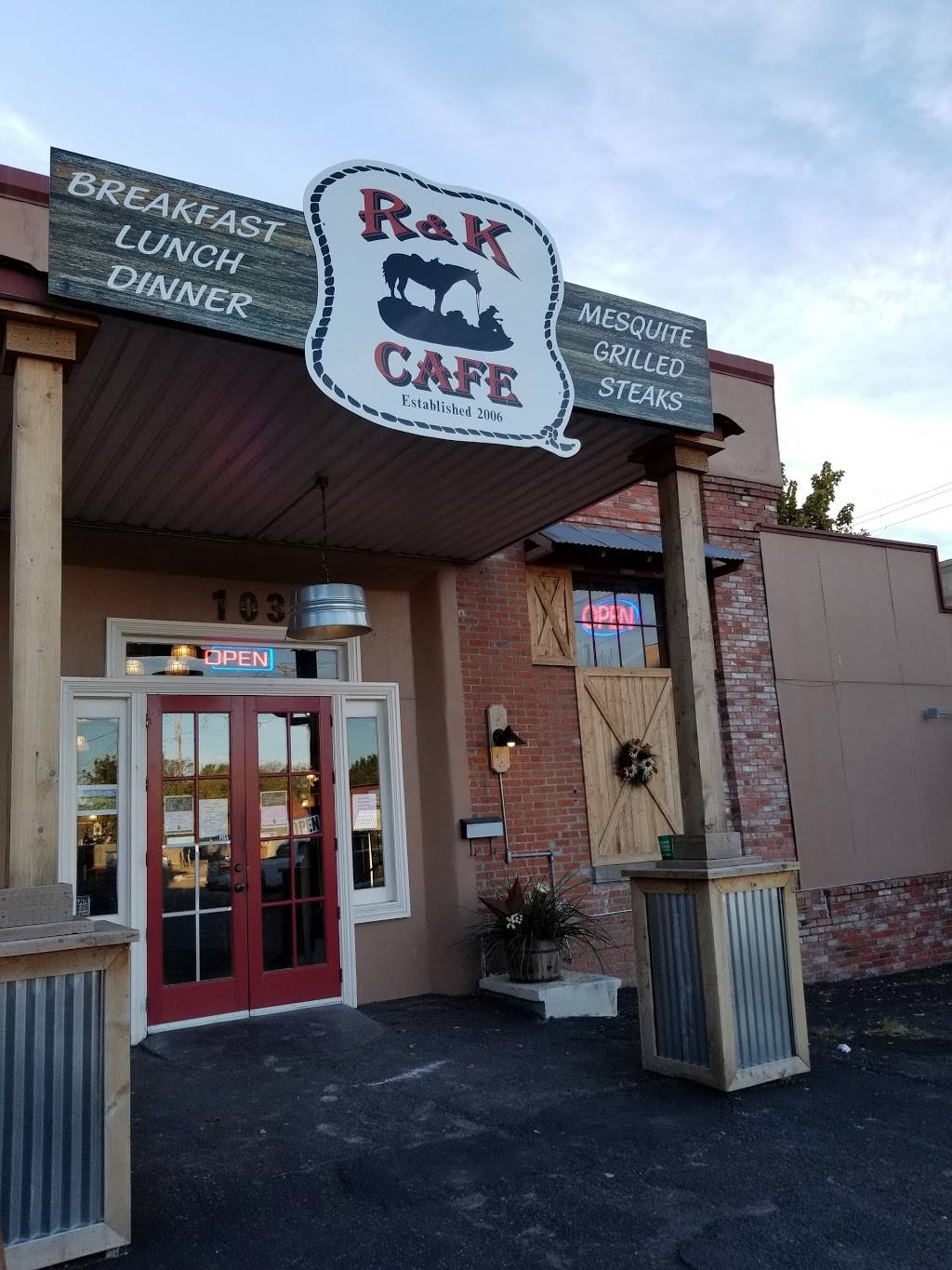 R&K Cafe II | restaurant | 103 N Waco St, Hillsboro, TX 76645, USA | 2542835240 OR +1 254-283-5240