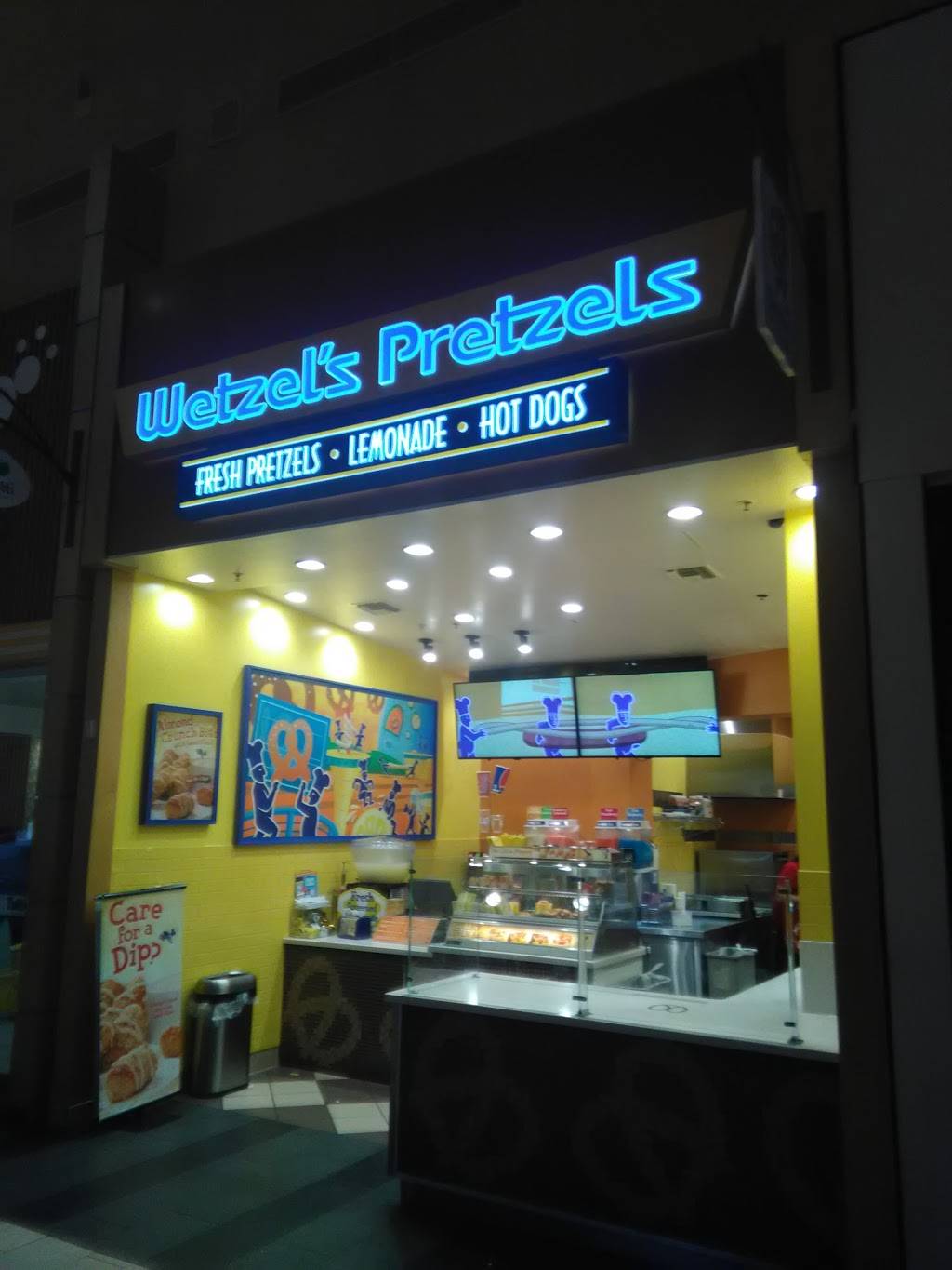 Pretzelmaker | restaurant | 5870 E Broadway Blvd, Tucson, AZ 85711, USA | 5209087440 OR +1 520-908-7440