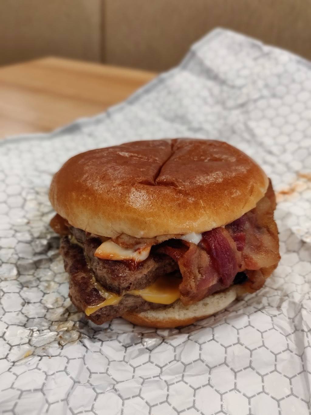 Wendys | restaurant | 237 Centennial Pkwy N, Hamilton, ON L8E 2X3, Canada | 9055789982 OR +1 905-578-9982