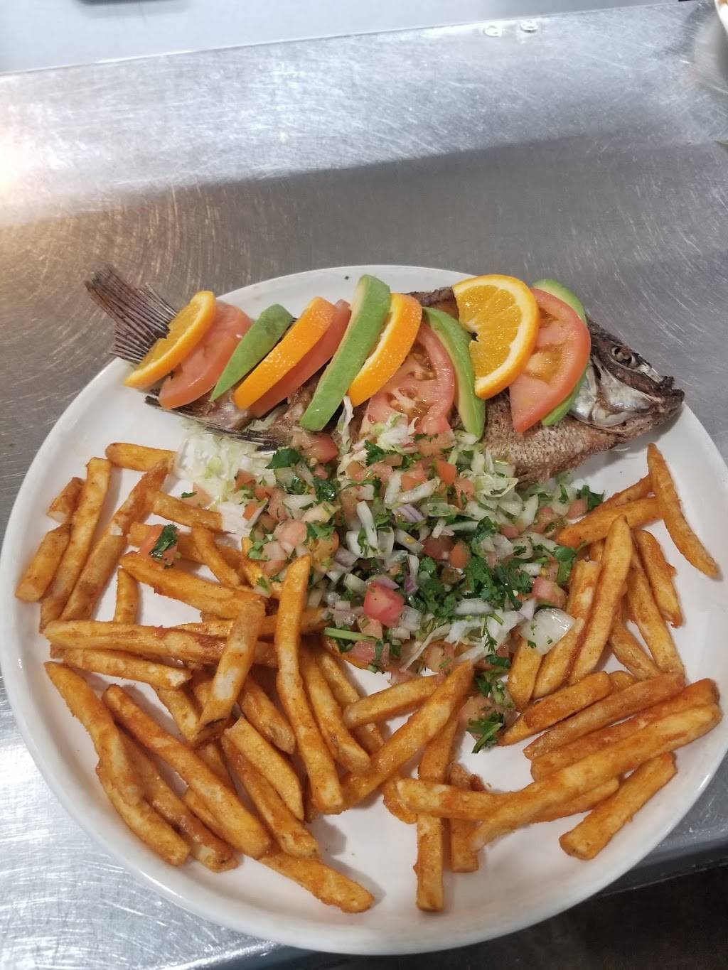 Tequileño Family Mexican Restaurante | restaurant | 15900 W Colfax Ave, Golden, CO 80401, USA | 3033843578 OR +1 303-384-3578