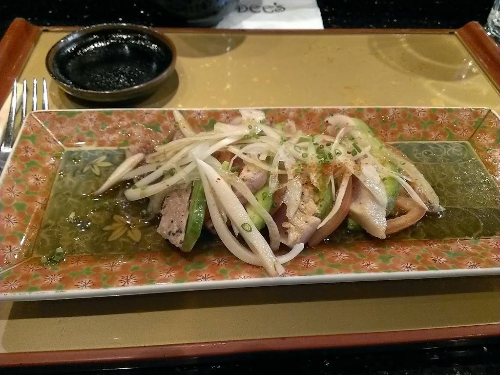 Dees | restaurant | 1114 W Armitage Ave, Chicago, IL 60614, USA | 7734771500 OR +1 773-477-1500