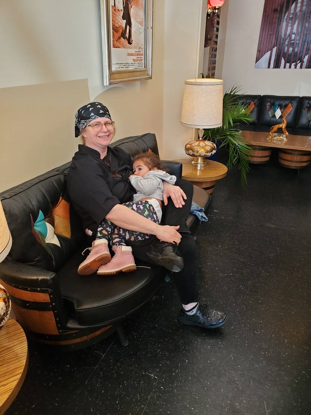 Broadway Marys | restaurant | 939 Broadway Ave, Lorain, OH 44052, USA | 4406544789 OR +1 440-654-4789