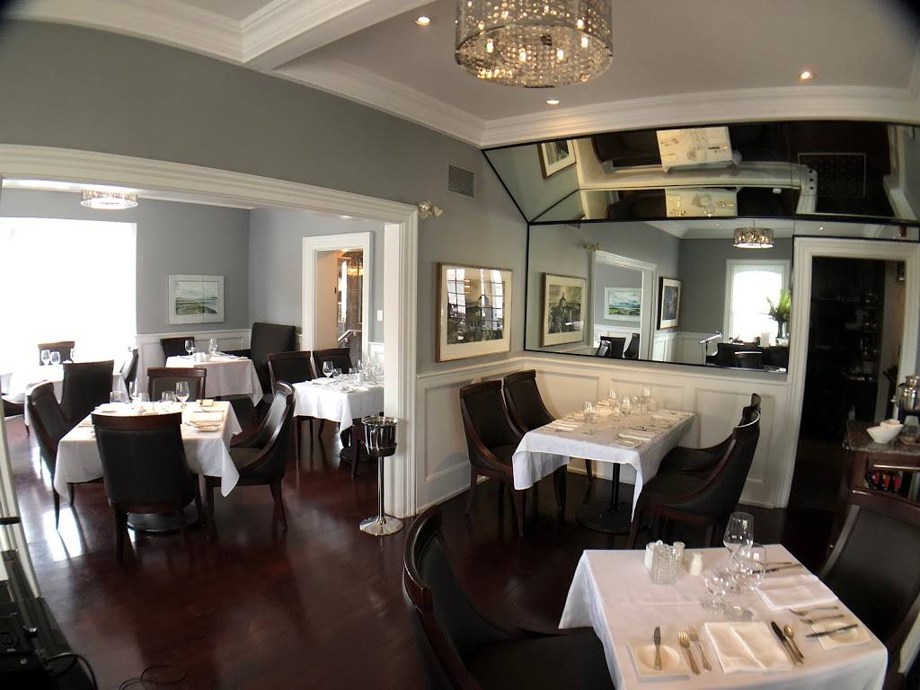 Jonathans Restaurant & J Bistro | restaurant | 120 Thomas St, Oakville, ON L6J 3A8, Canada | 9058424200 OR +1 905-842-4200