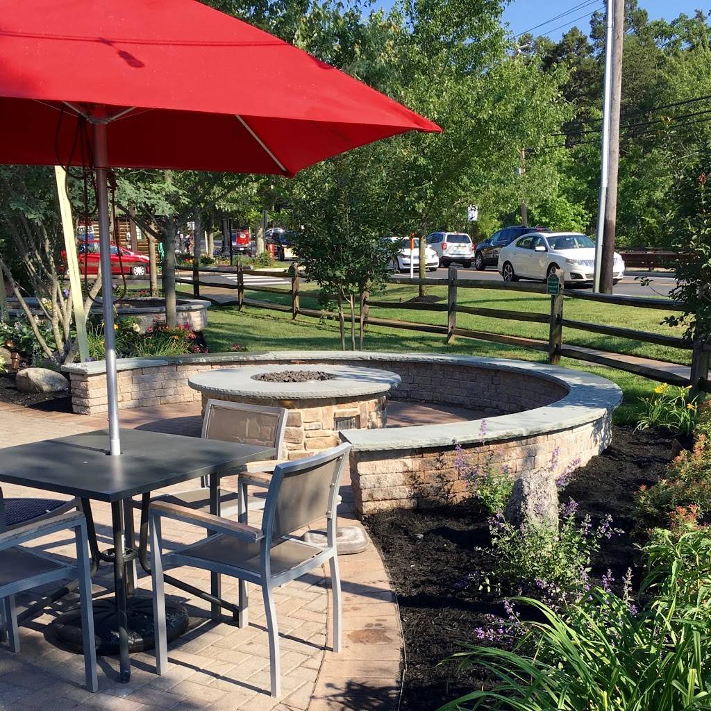 P.J. Whelihans Pub + Restaurant [Medford Lakes] | restaurant | 61 Stokes Rd, Medford Lakes, NJ 08055, USA | 6097147900 OR +1 609-714-7900