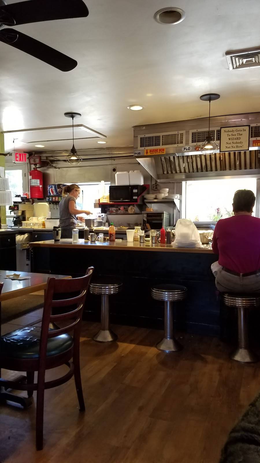 Little Phoenix | restaurant | 4128 Acushnet Ave, New Bedford, MA 02745, USA | 5089987551 OR +1 508-998-7551