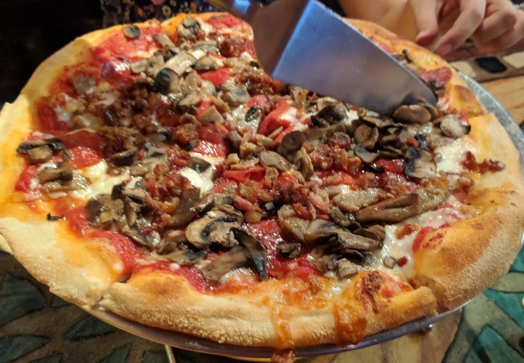 The Crafty Crust | restaurant | 131 North, US-1, Tequesta, FL 33469, USA | 5617438888 OR +1 561-743-8888