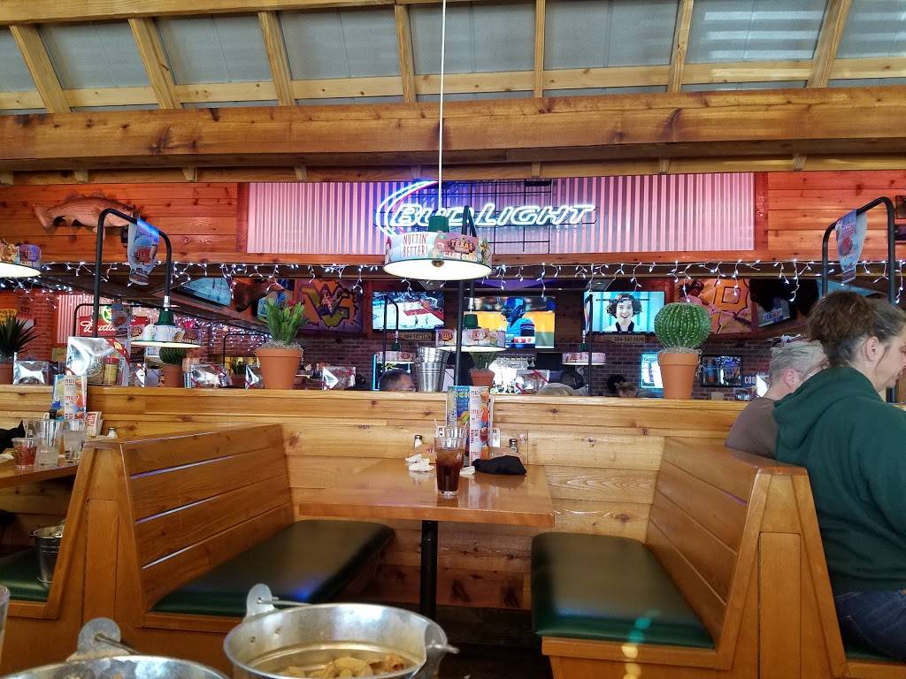 Texas Roadhouse | restaurant | 43 Fort Henry Rd, Triadelphia, WV 26059, USA | 3045471578 OR +1 304-547-1578