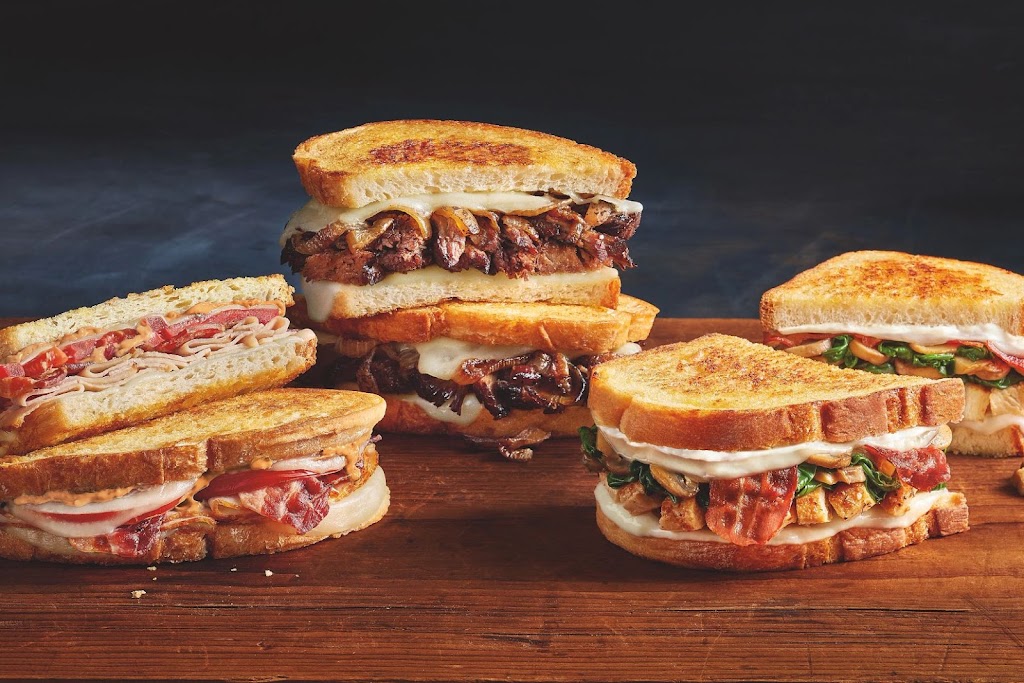 The Meltdown | restaurant | 17 W Algonquin Rd, Arlington Heights, IL 60005, USA | 8475933240 OR +1 847-593-3240