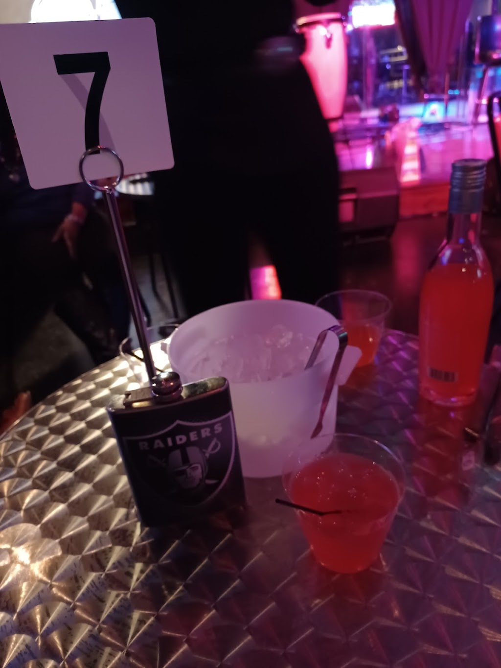 The Rockin Chair | restaurant | 1542 Elvis Presley Blvd, Memphis, TN 38106, USA | 9014255264 OR +1 901-425-5264