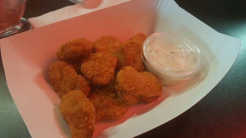 Doyles Moon Saloon | restaurant | 111 County Rd O, Mosinee, WI 54455, USA | 7156936333 OR +1 715-693-6333