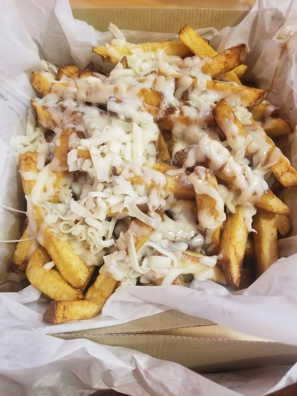 Moofinfries | restaurant | w11627 US-2, Naubinway, MI 49762, USA | 9064779000 OR +1 906-477-9000