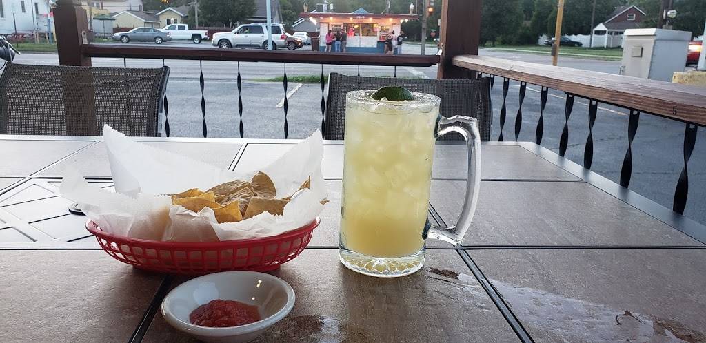 El Rodeo Mexican Restaurant | restaurant | 2642 Madison Ave, Granite City, IL 62040, USA | 6184517672 OR +1 618-451-7672