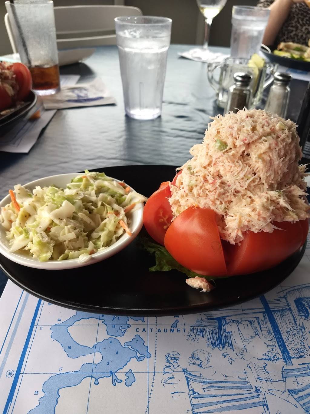 Chart Room | restaurant | 1 Shipyard Ln, Cataumet, MA 02534, USA | 5085635350 OR +1 508-563-5350