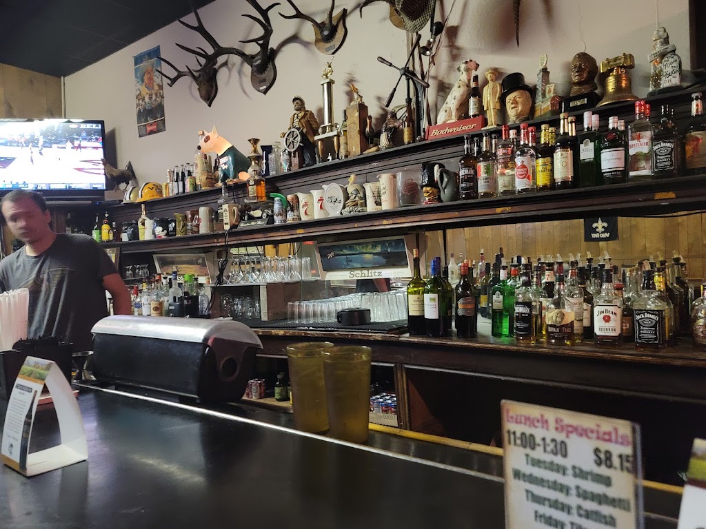 Mohawk Seafood Tavern | meal takeaway | 704 Louisville Ave, Monroe, LA 71201, USA | 3183229275 OR +1 318-322-9275