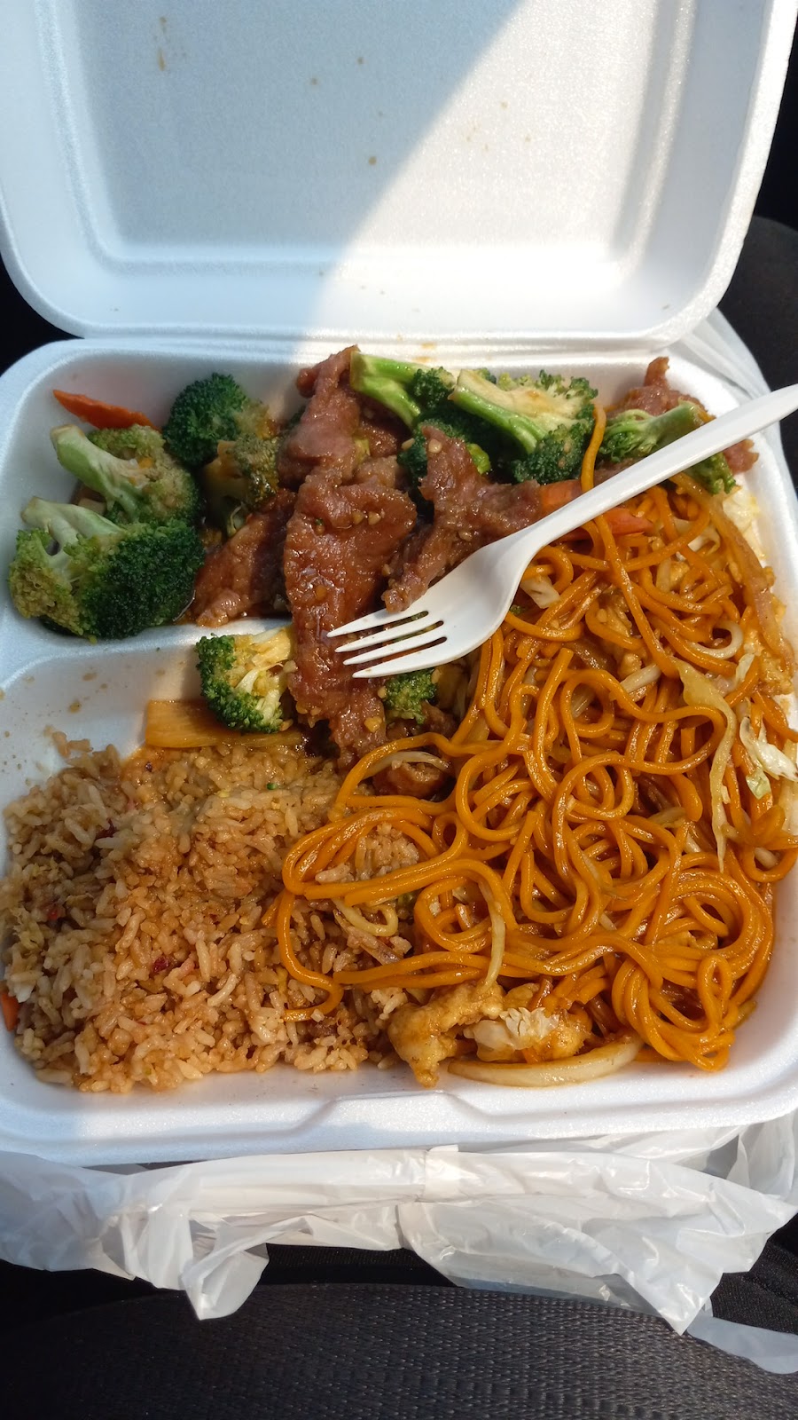 New Hong Kong Restaurant | restaurant | 918 Wine Country Rd, Grandview, WA 98930, USA | 5098824447 OR +1 509-882-4447