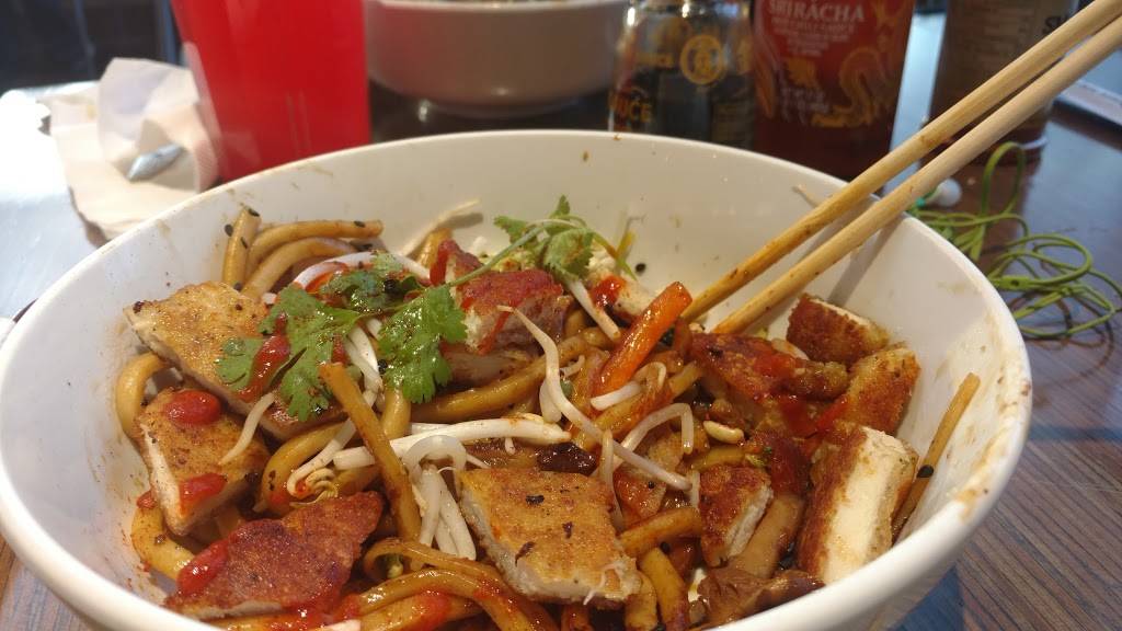 Noodles and Company | restaurant | 26425 Novi Rd, Novi, MI 48375, USA | 2485626221 OR +1 248-562-6221