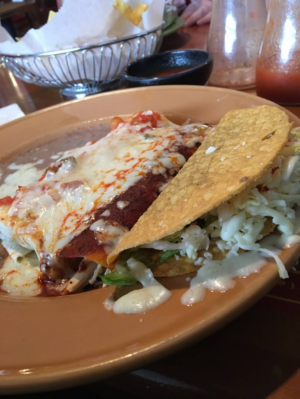 Morelia Mexican Restaurant & Bar | restaurant | 4617 Ogletown Stanton Rd, Newark, DE 19713, USA | 3023696888 OR +1 302-369-6888