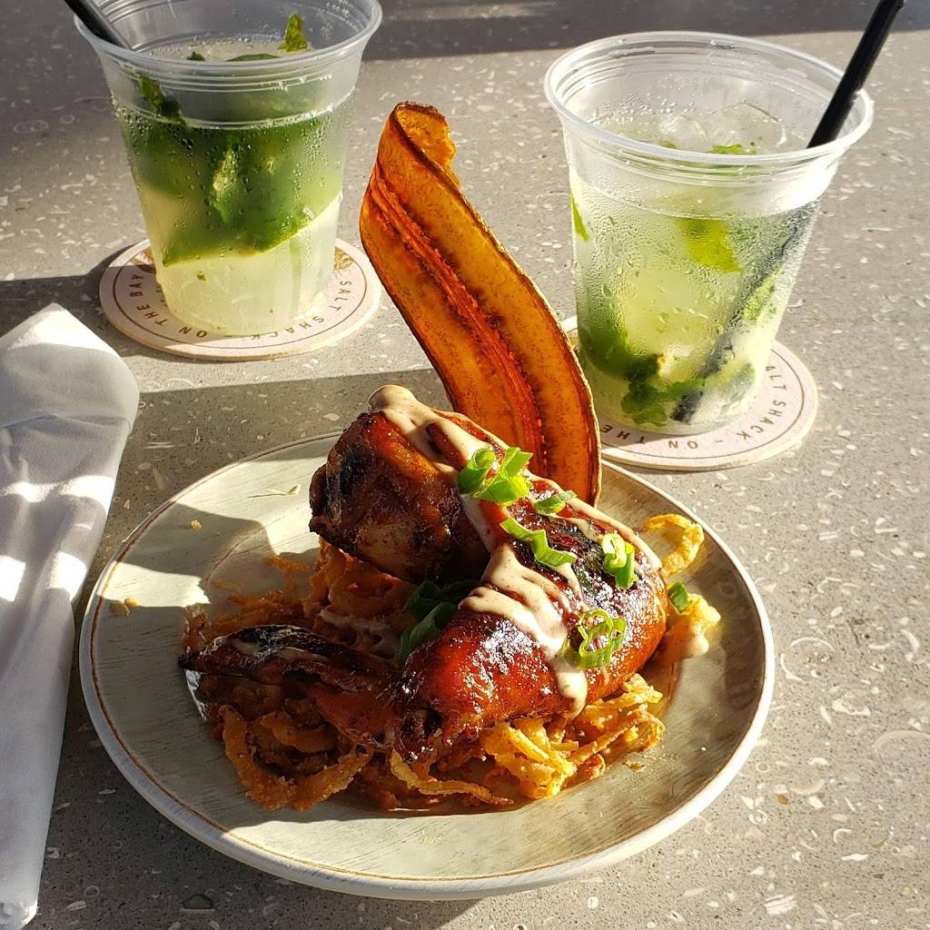 Salt Shack On The Bay | restaurant | 5415 W Tyson Ave, Tampa, FL 33611, USA | 8134444569 OR +1 813-444-4569