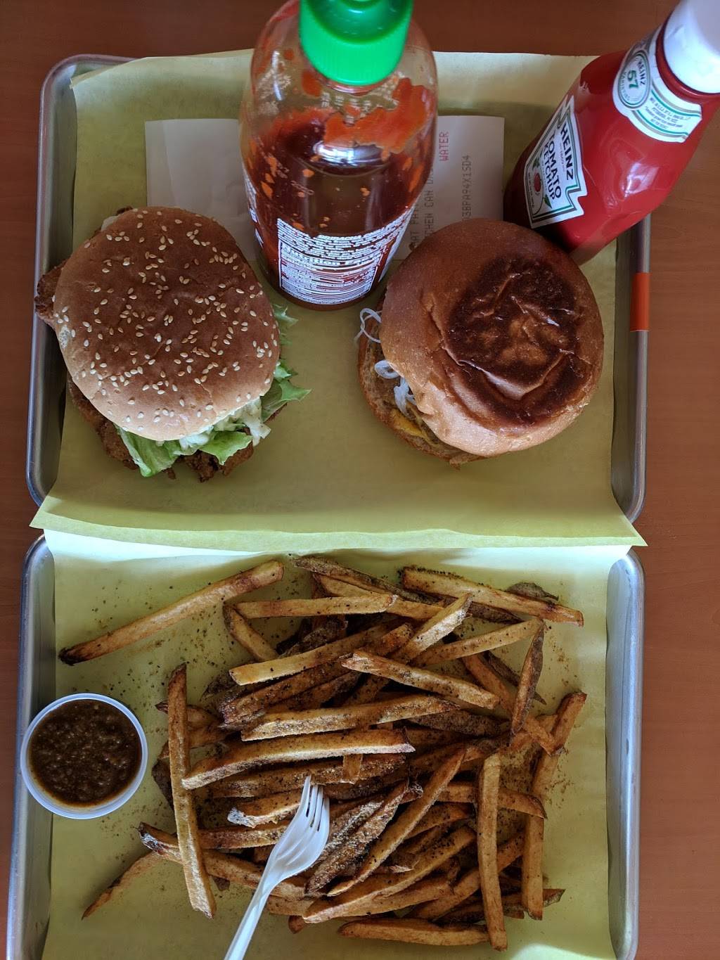 Aghas Cafe & Grill | restaurant | 1205 W Trinity Mills Rd, Carrollton, TX 75006, USA | 9722455001 OR +1 972-245-5001